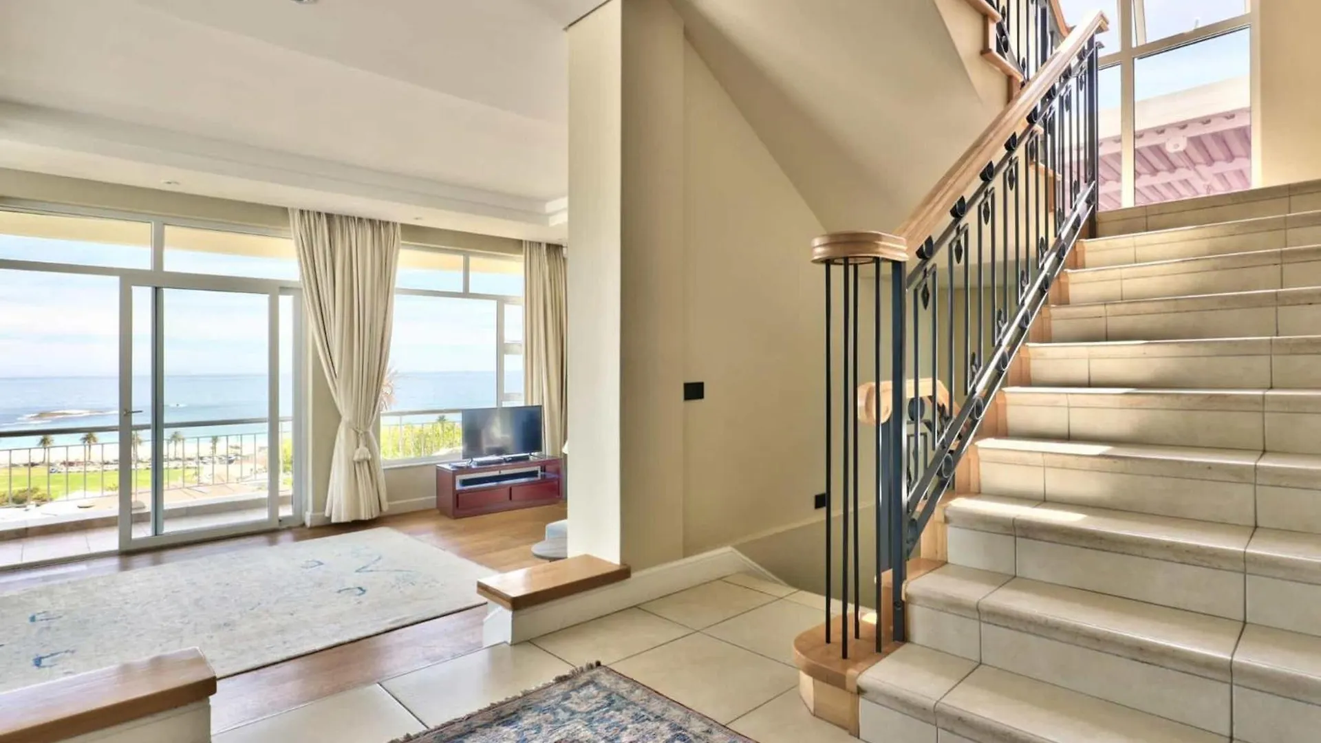 Camps Bay Home W Pool Garden Sea View Tree Villa Cape Town