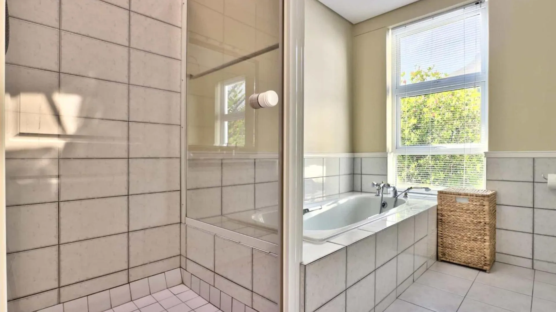 Camps Bay Home W Pool Garden Sea View Tree Villa Cape Town