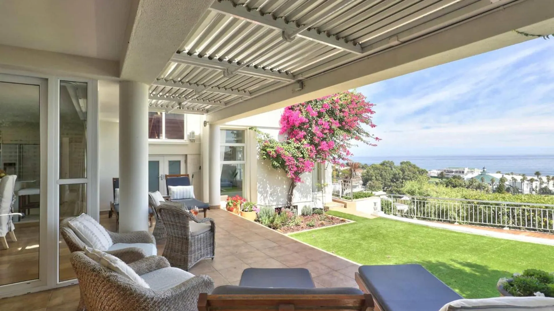 Camps Bay Home W Pool Garden Sea View Tree Villa Cape Town 0*,