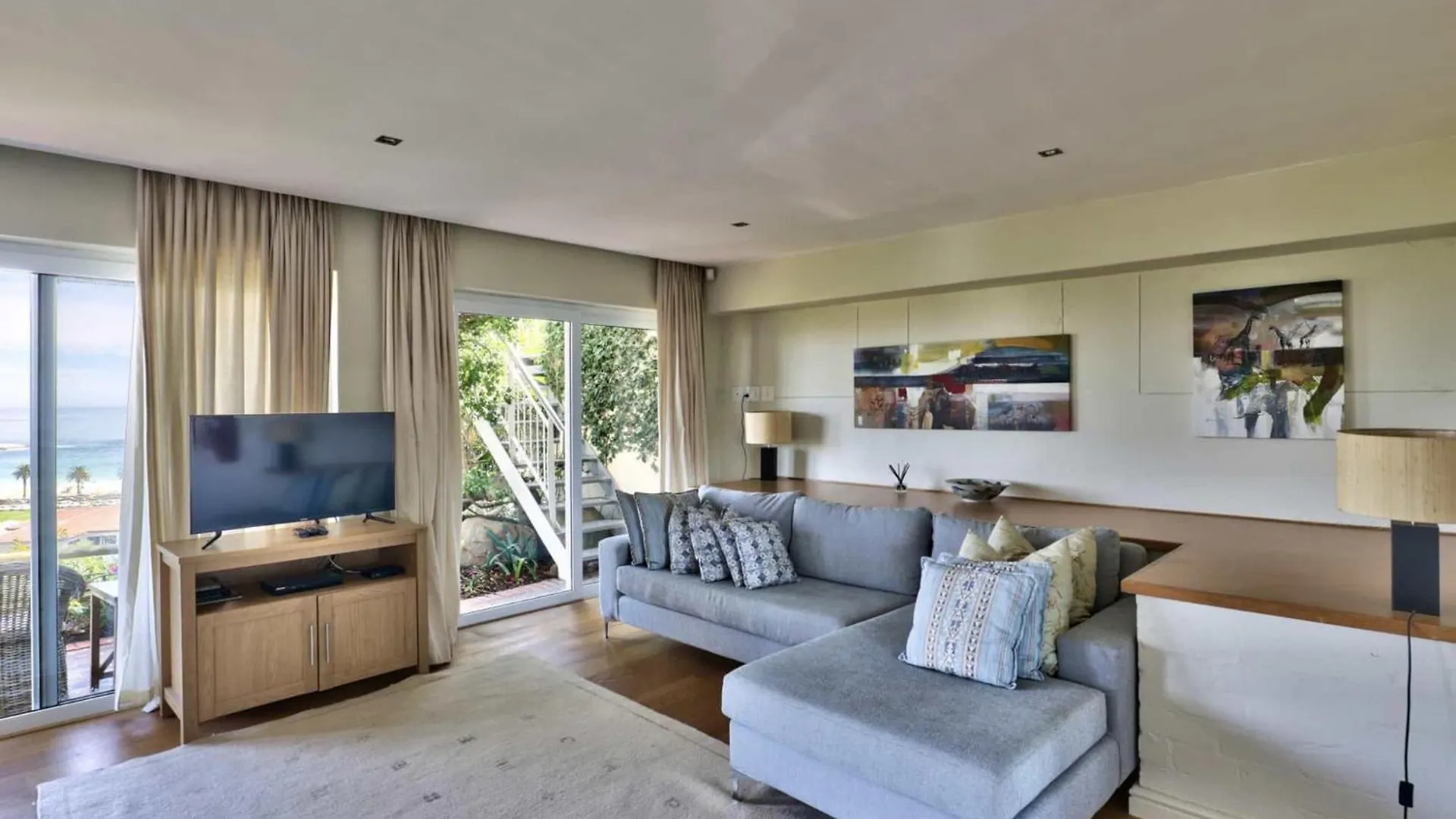 Camps Bay Home W Pool Garden Sea View Tree Villa Cape Town South Africa