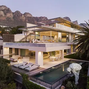 008 Villa