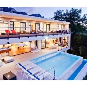 Blue Emerald Villa