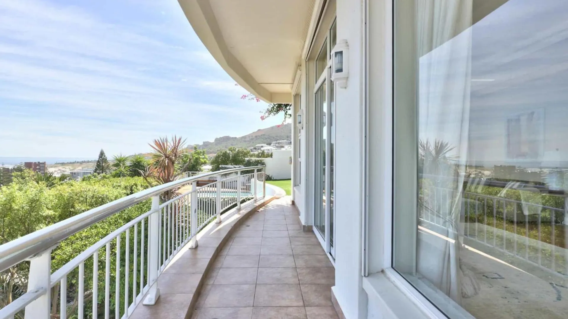 Camps Bay Home W Pool Garden Sea View Tree Villa Cape Town
